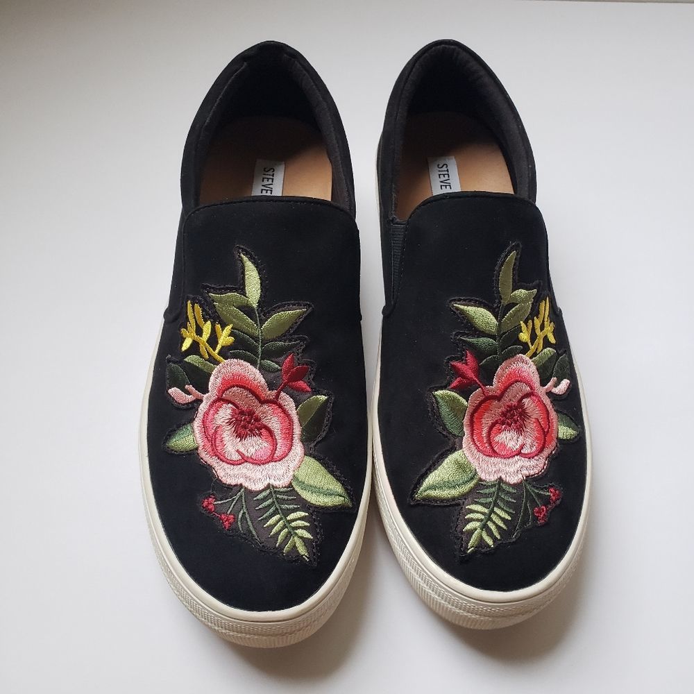 Black Steve Madden Floral Shoes